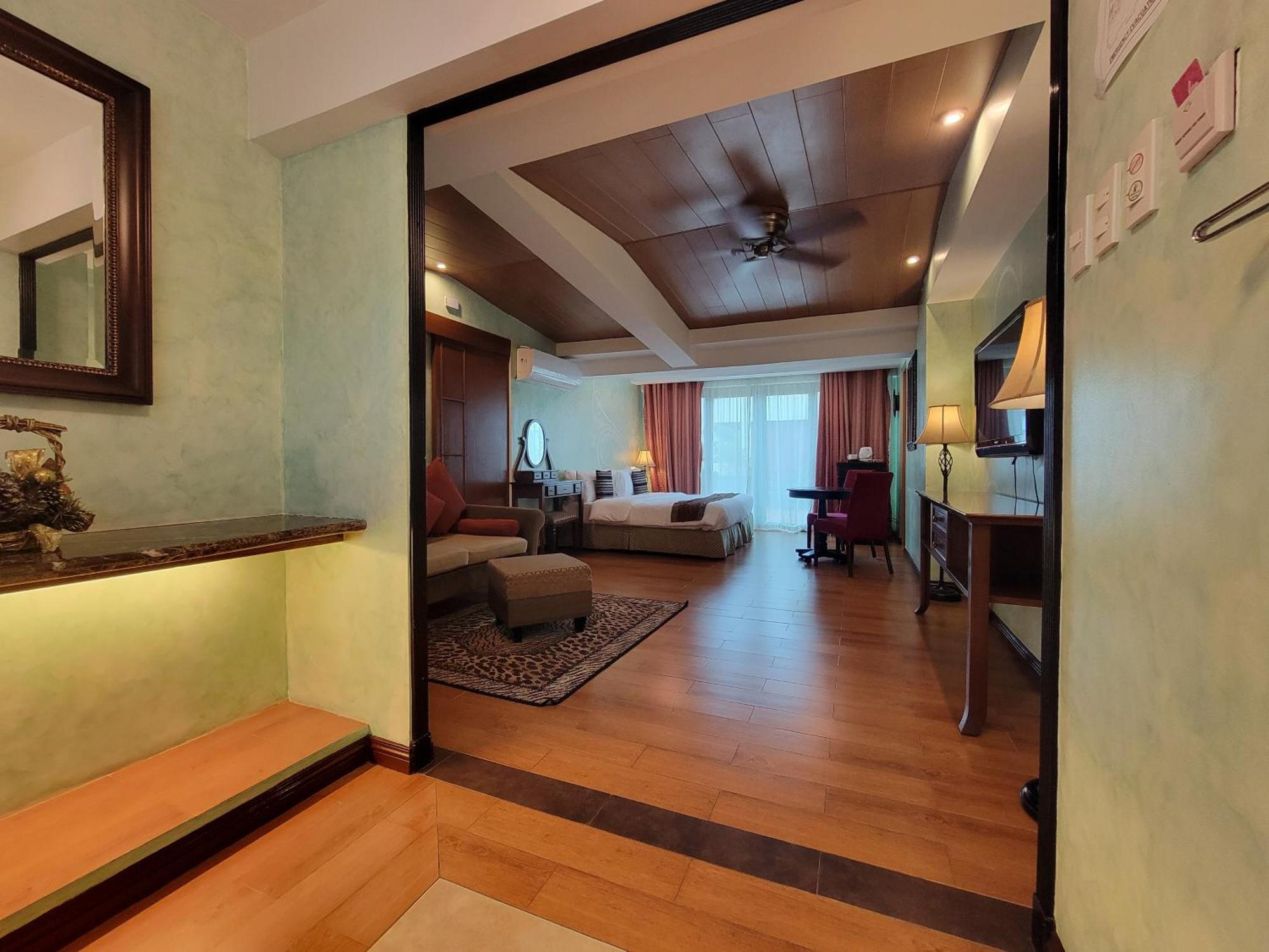 Lee Boutique Hotel Tagaytay Тагайтай Экстерьер фото