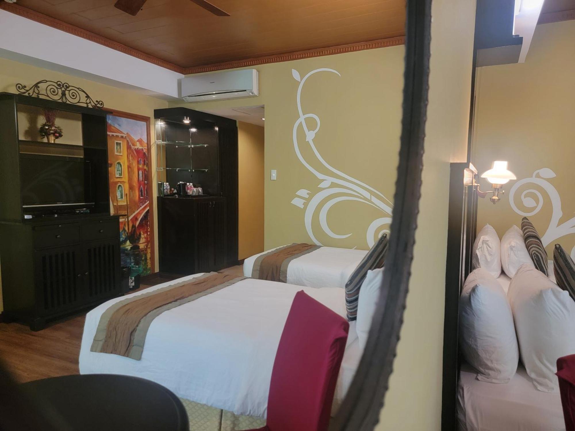 Lee Boutique Hotel Tagaytay Тагайтай Экстерьер фото