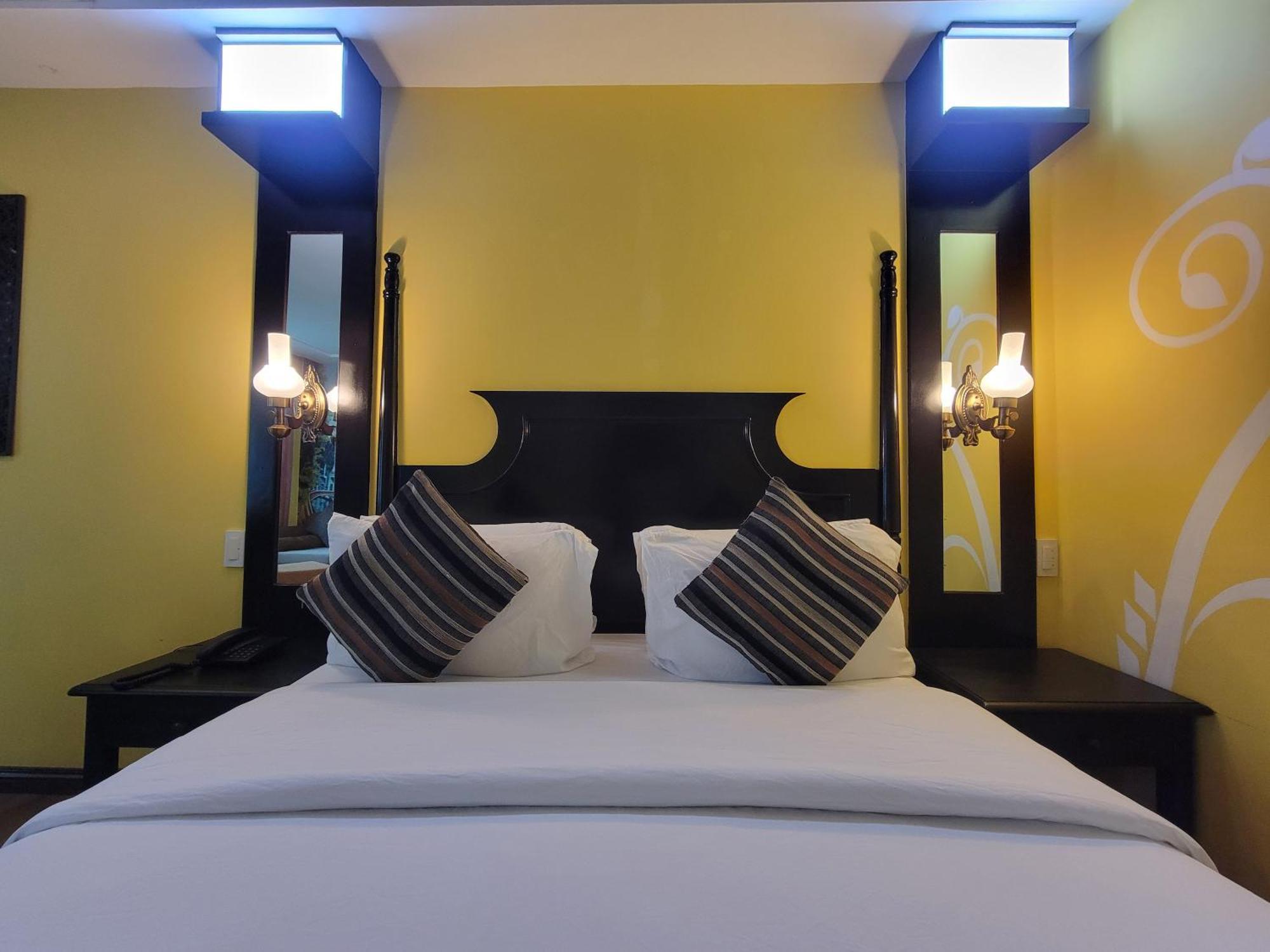 Lee Boutique Hotel Tagaytay Тагайтай Экстерьер фото