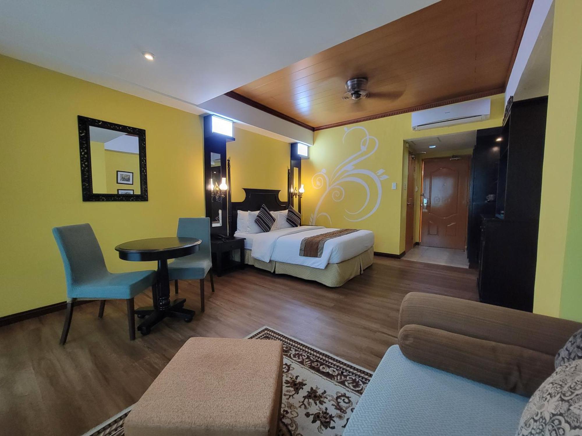 Lee Boutique Hotel Tagaytay Тагайтай Экстерьер фото
